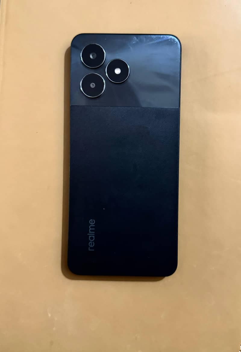 Realme C51 1