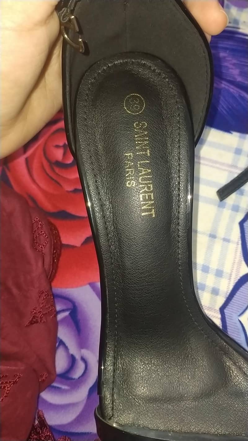 Saint Laurent heel. 4