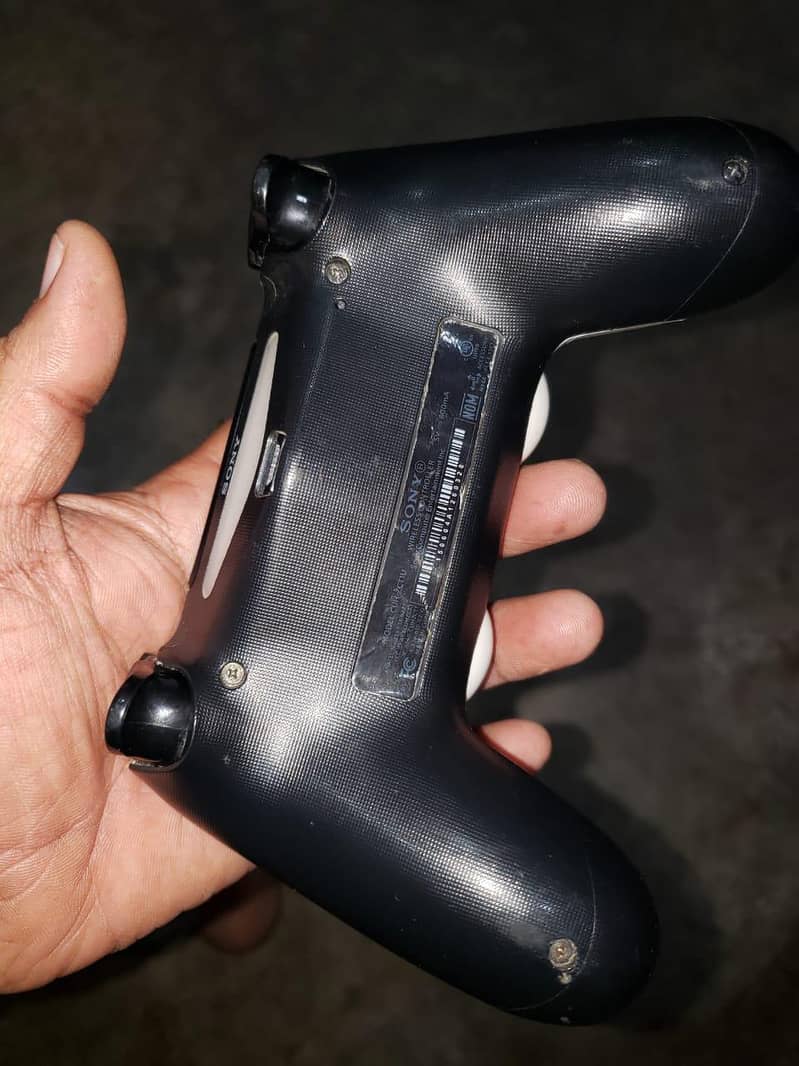 Ps4 100% orignal controller edition version. . 1 controller 4000 fnf 5