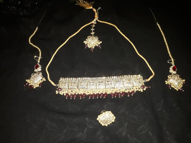 Bridel Chokar Set 4