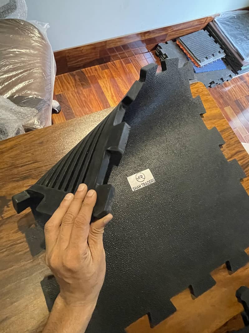 Interlocking Rubber Tiles/Mats 1