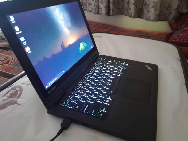 lenovo thinkpad touchscreen. 3