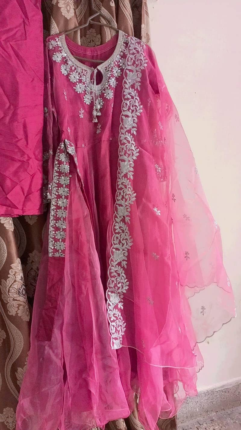 Ayesha's 8