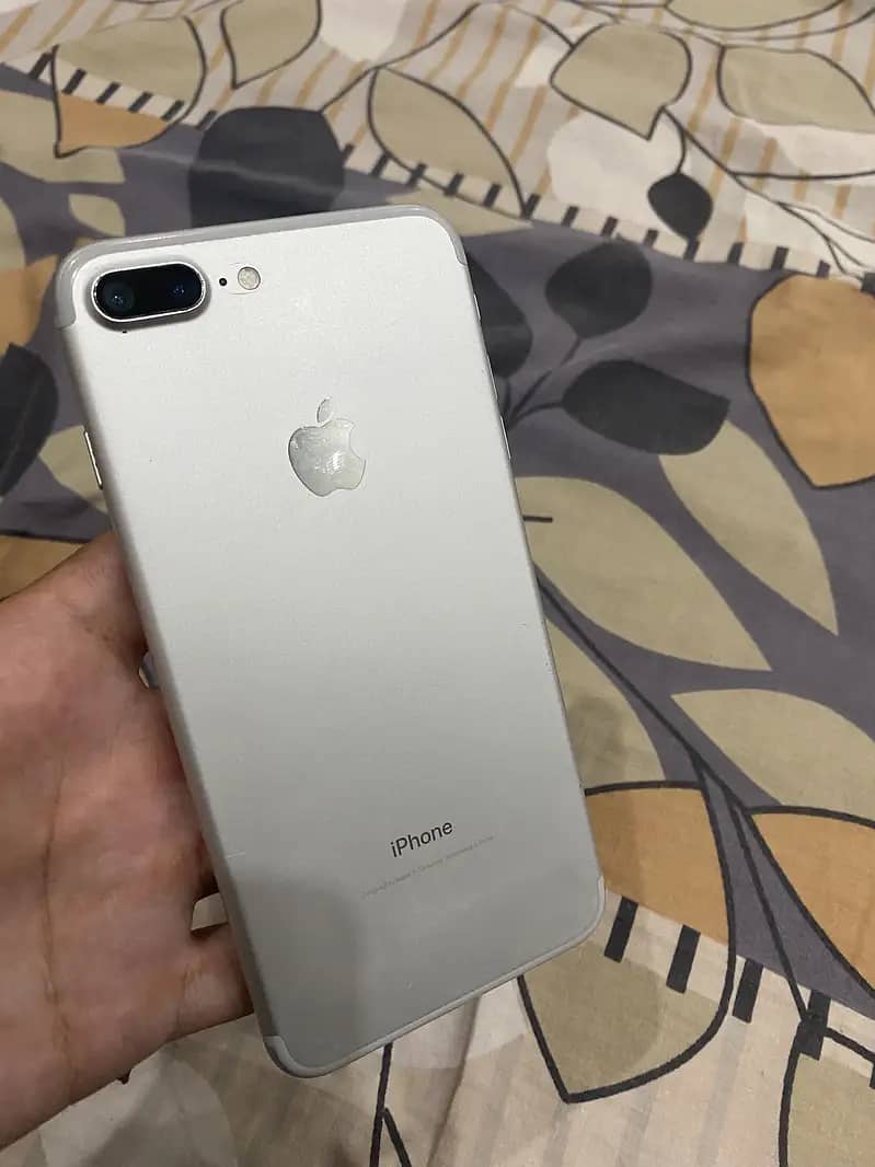 Apple iPhone 7 Plus 0