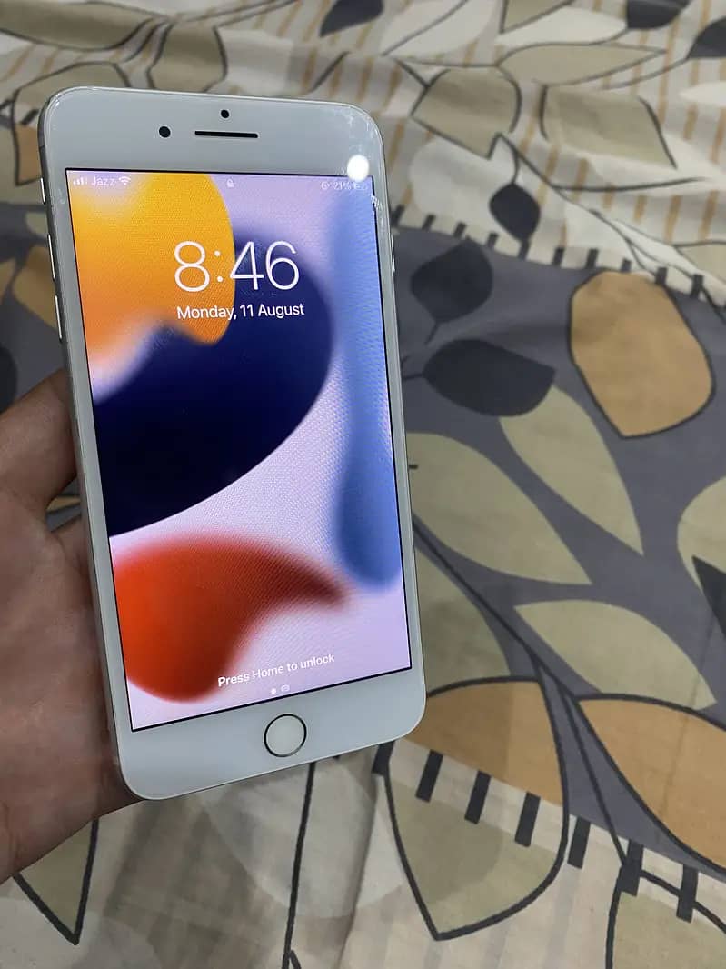 Apple iPhone 7 Plus 1