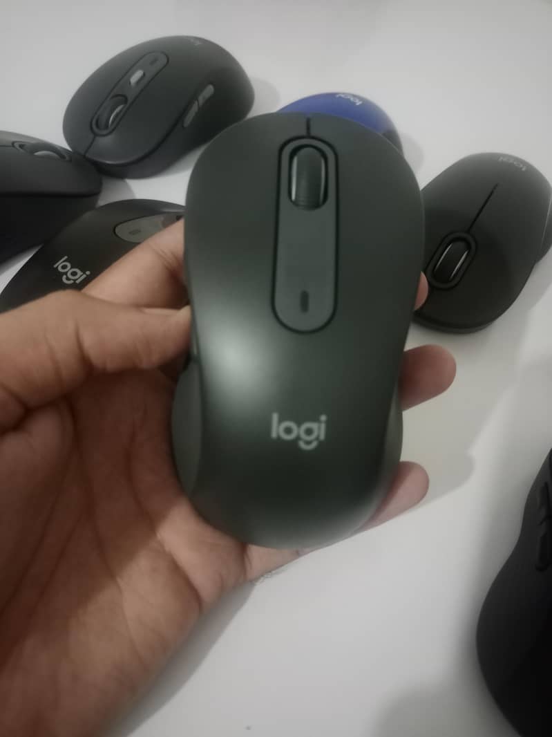 logitech M650l wireless+ Bluetooth mouse 4