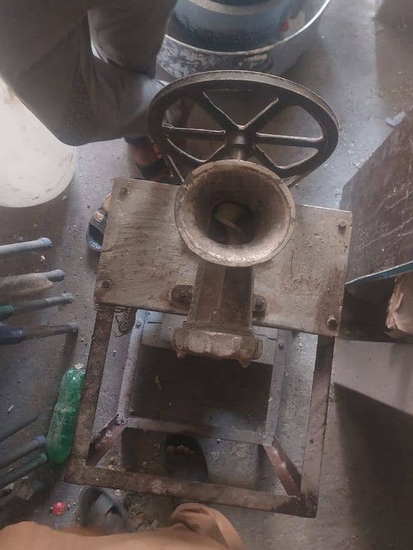 Qeema machine 2