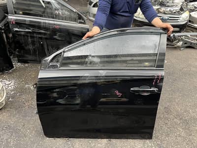 Yaris Bonnet/Fender/Doors/Side Mirrors/head and back lights/trunk/digi