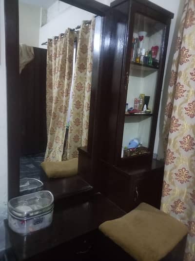 1 year used dressing table in  brown chocolate