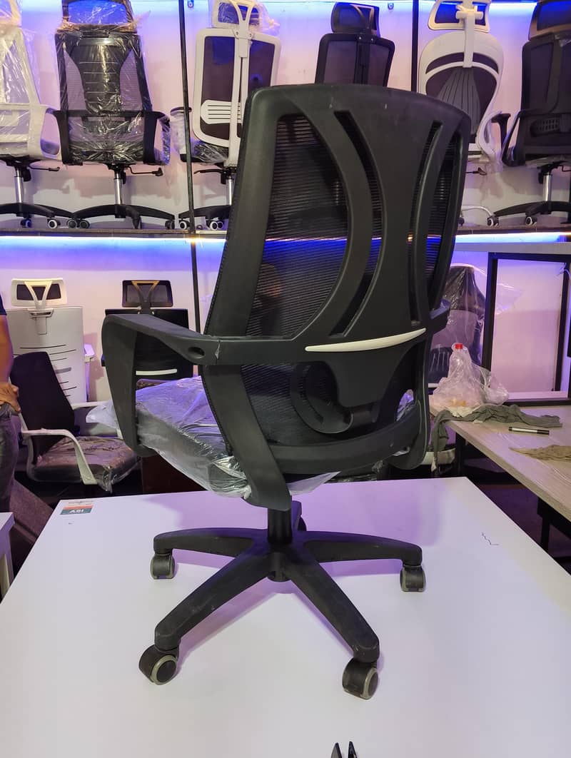 آرام دہ اور جدید آفس چیئر – بہترین کوالٹی ہائی کوالٹی اور ایرگونومک 3