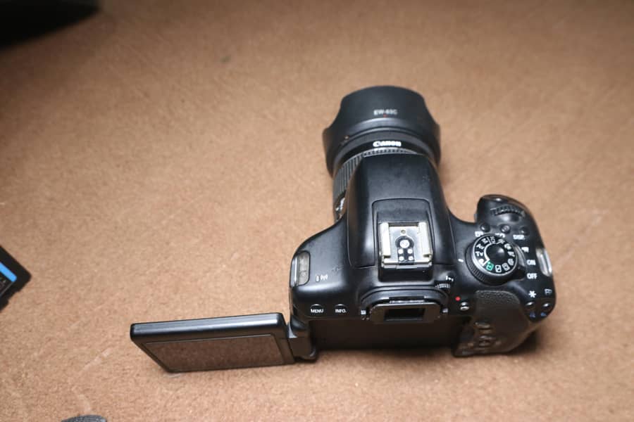 Canon 750d camera 7