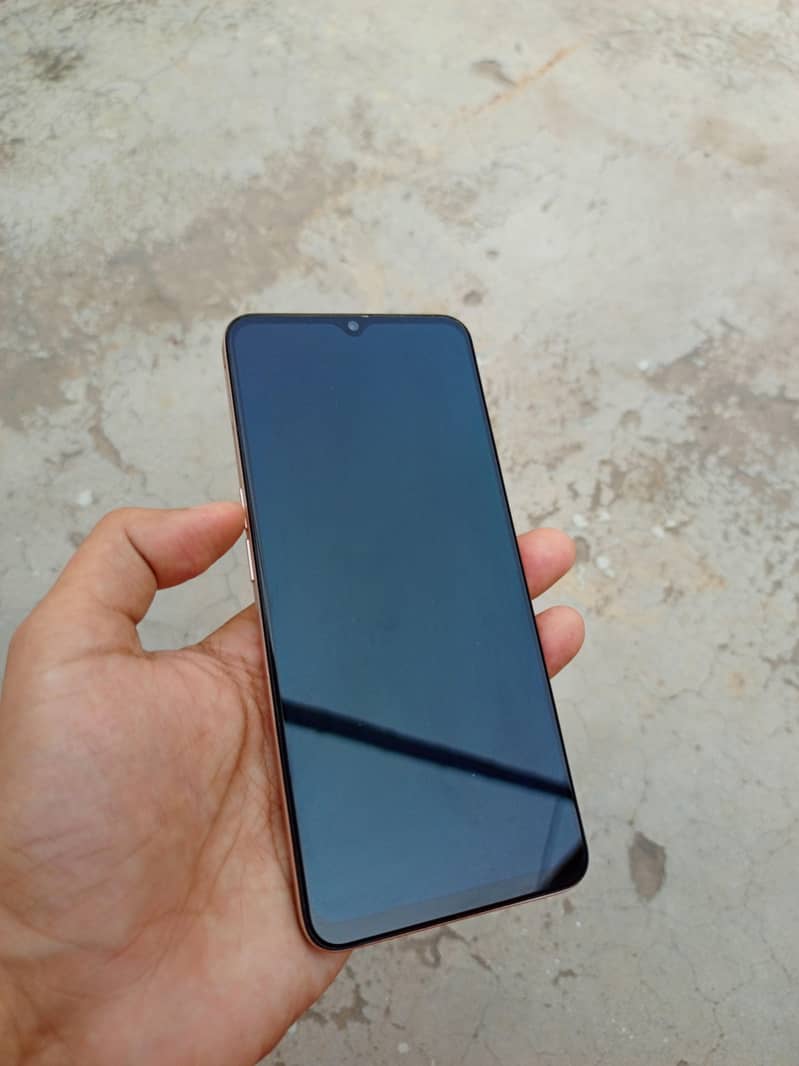 OPPO A73 1