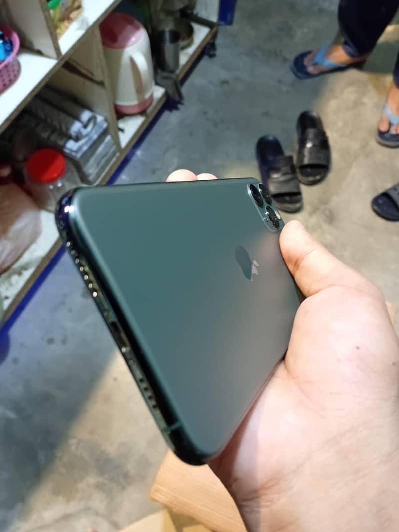 iPhone 11 pro max 4