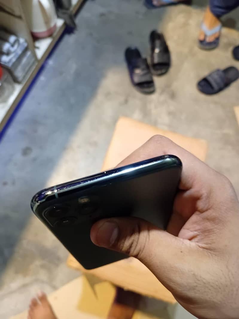 iPhone 11 pro max 5