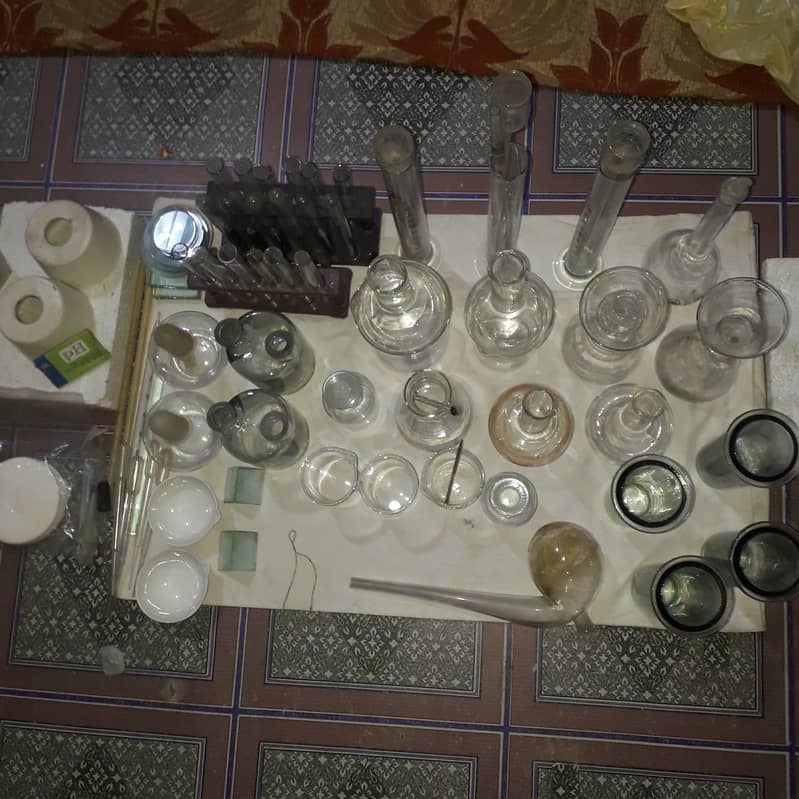 Science Lab Things 0