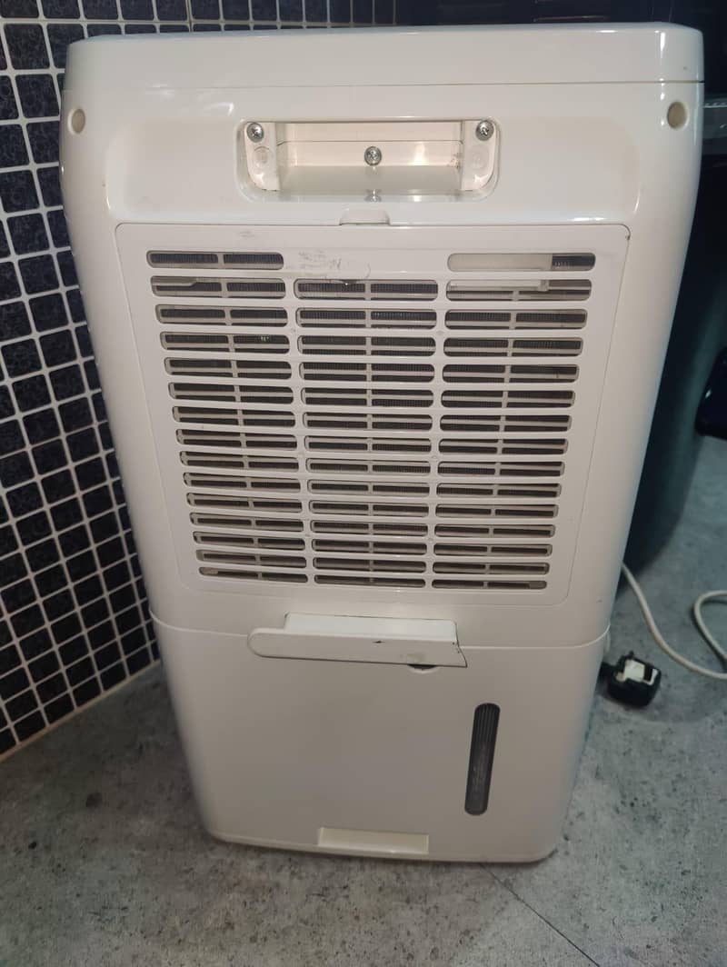 Dehumidifier 8