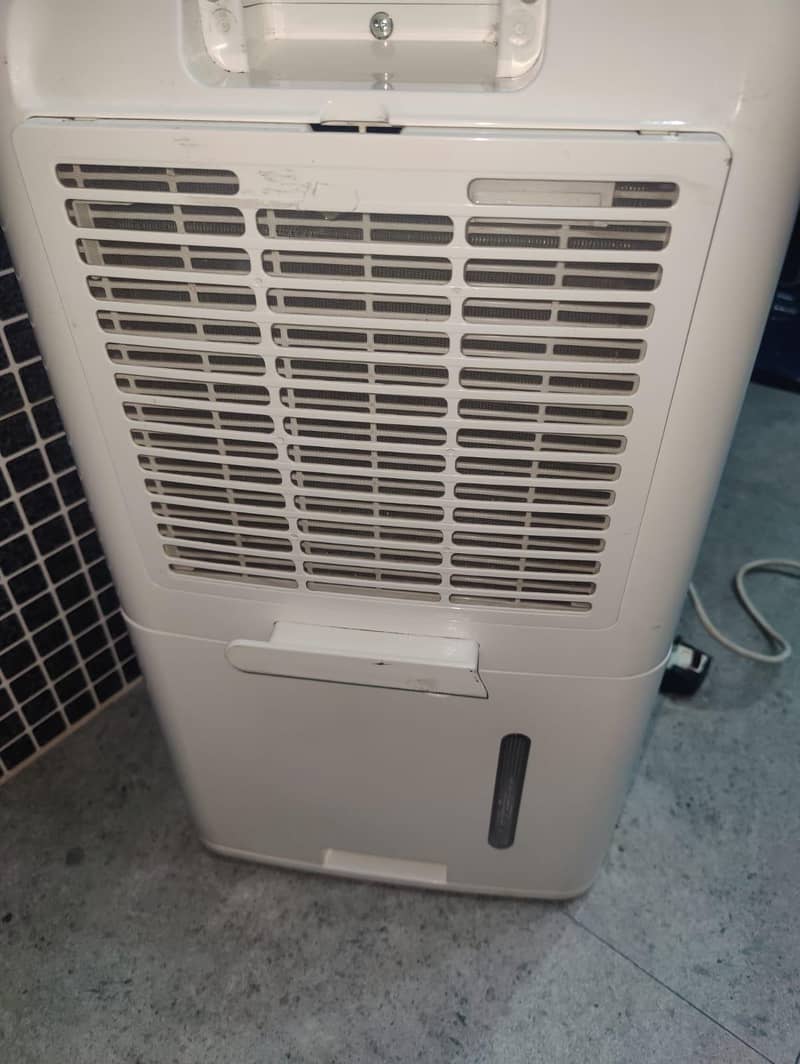 Dehumidifier 11