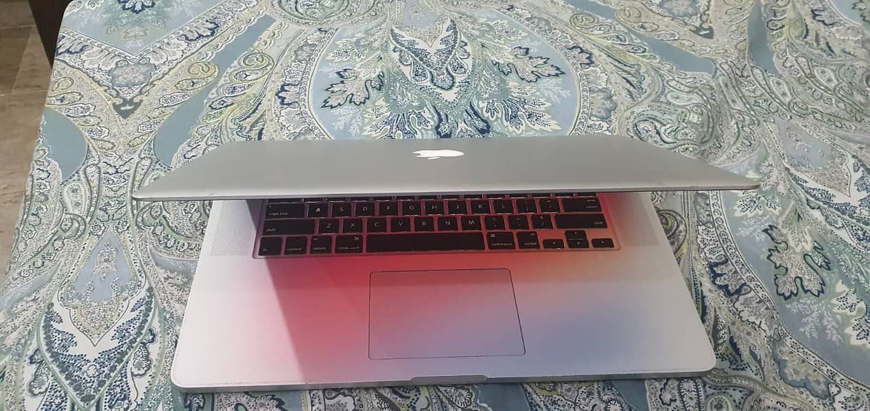 MacBook Pro i7 Retina, 15-inch, Mid 2015 - Laptops - 1093159144