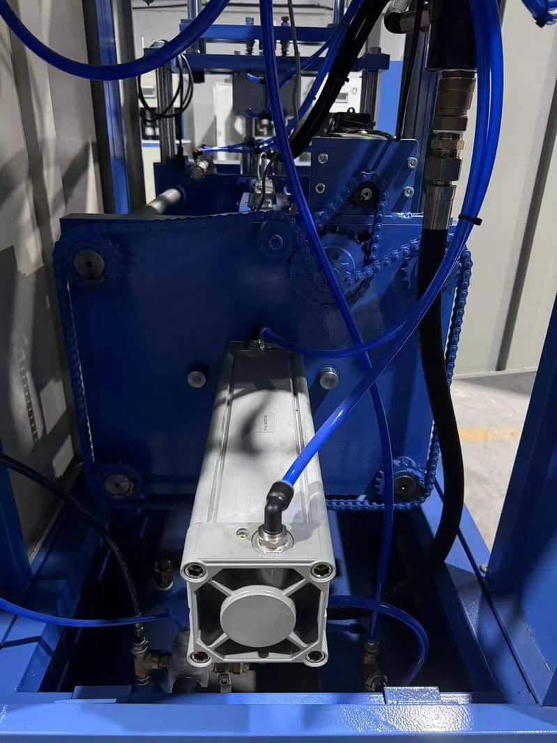 Pet Bottle 880 Machine Semi Automatic 4