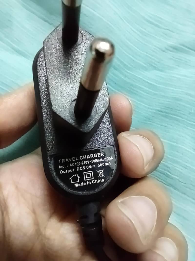 QMobile e4 monster 9