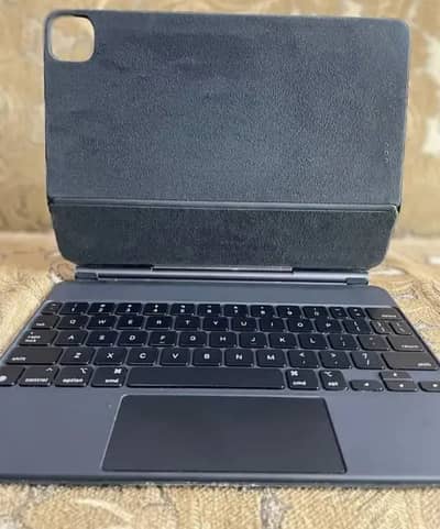 Apple Magic Keyboard 11 inches working with ipad pro & i pad air