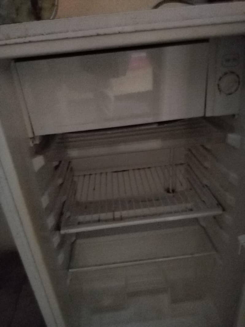 mini fridge 4