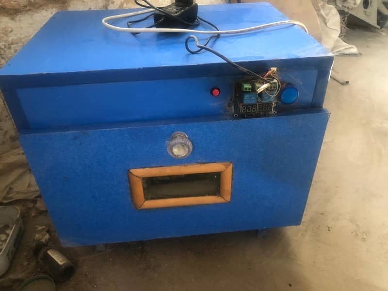 Incubator and brooder 0