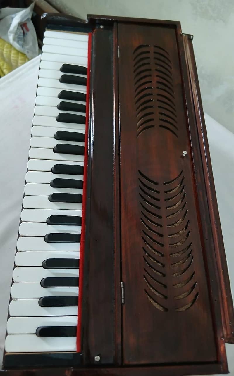 harmonium 0
