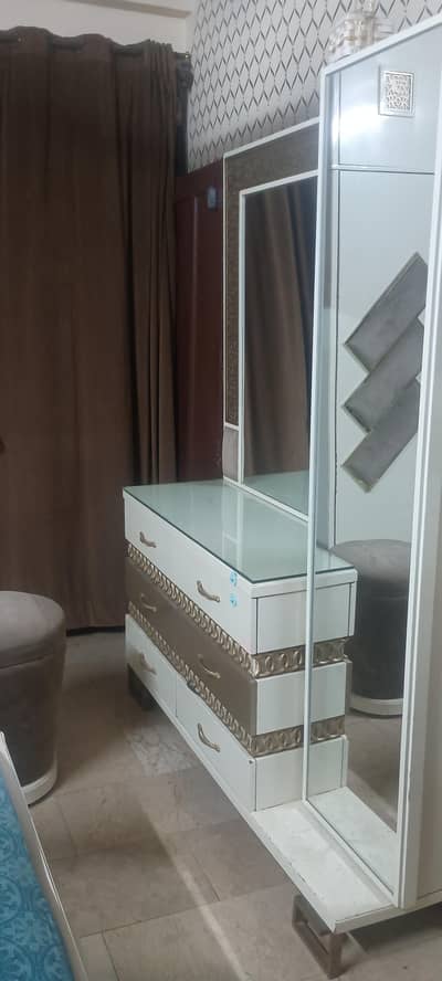 Elegant Bedroom Furniture Set – Bed, Side Tables, Dresser & Wardrobe