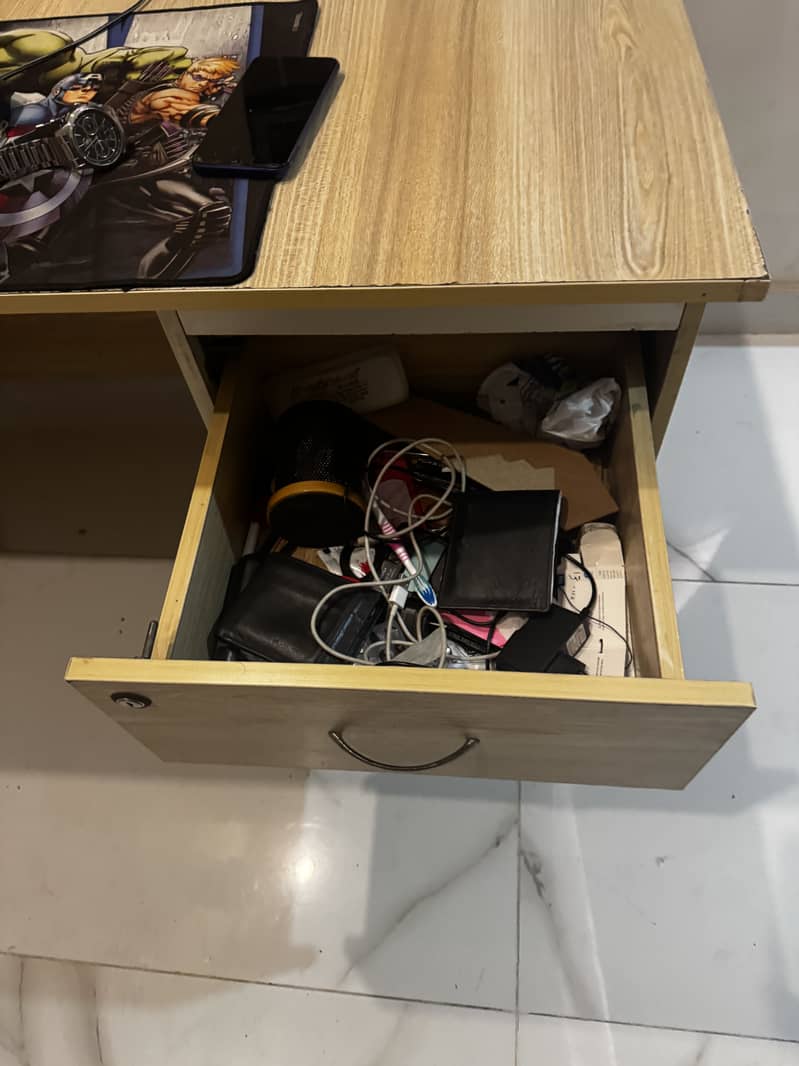 Office/ study table 4
