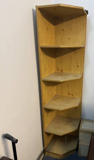 Corner wooden shelf