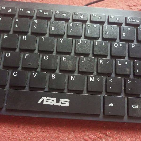 ASUS  mini keyboard. 5