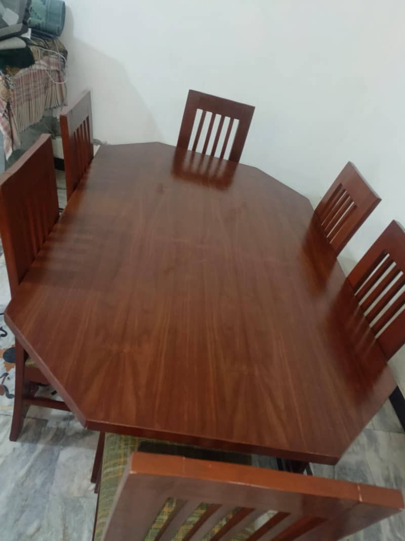 Dining Table 0