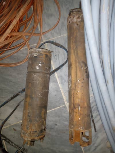 1 HP used Submersible Pump Available for sale with complete saman