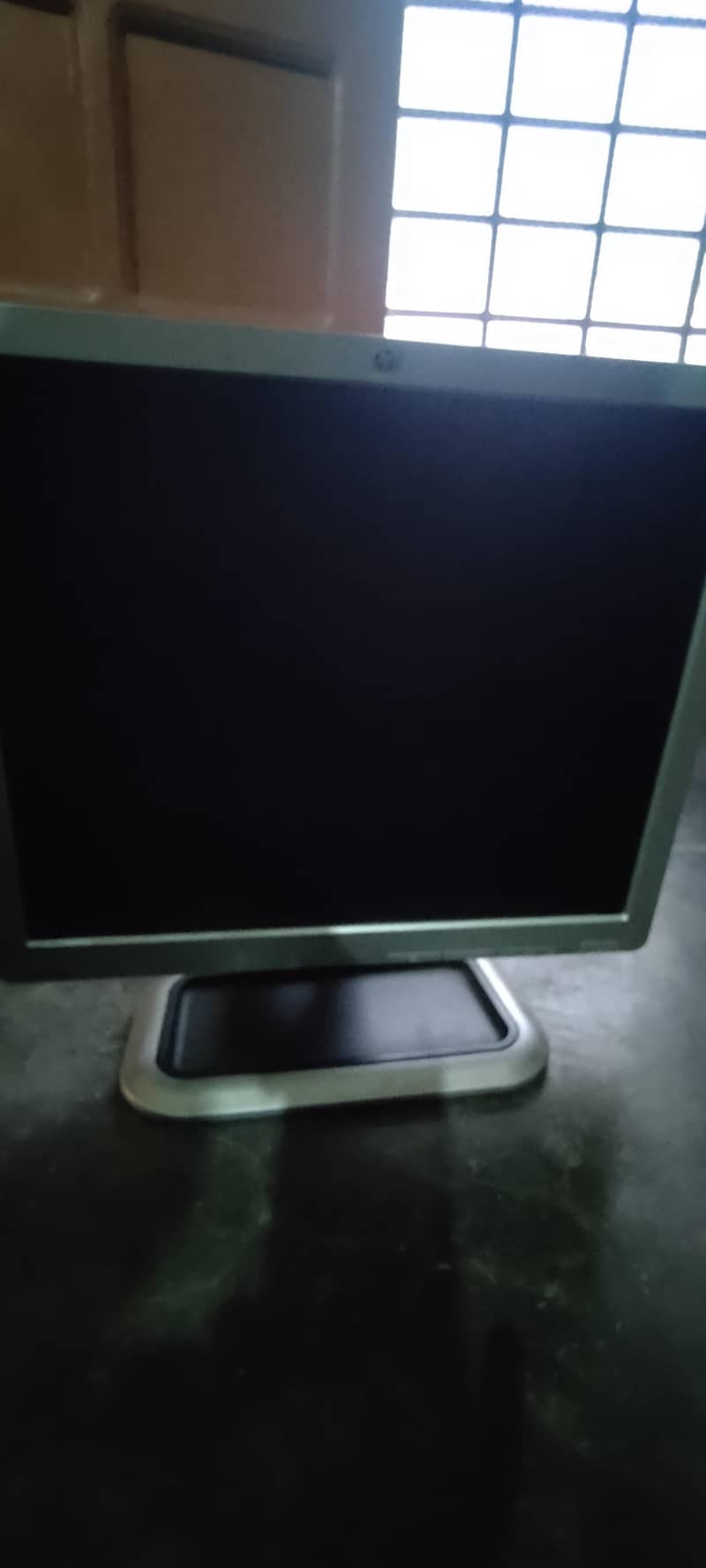 HP 17" LCD 5