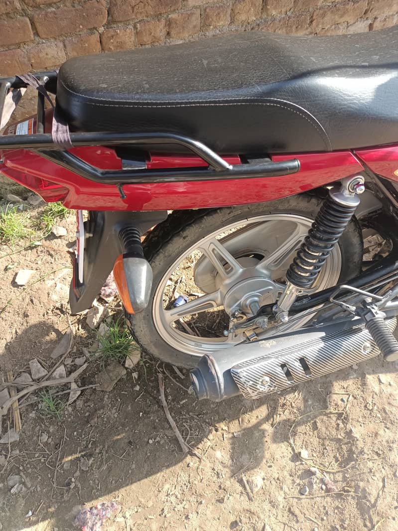 نیو کنڈیشن ہے 6