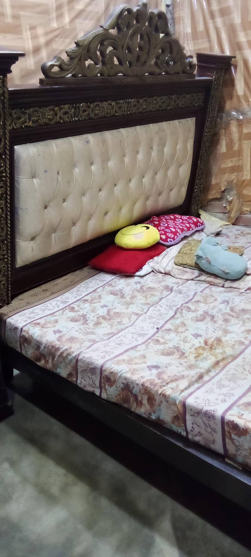 bed showcase dressing 1