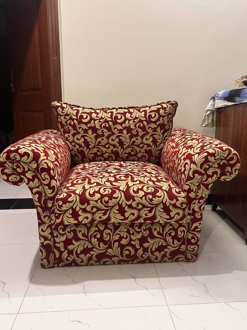 2 comfortable sofas in good condition 0