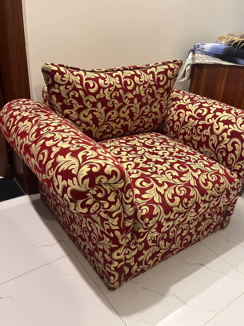 2 comfortable sofas in good condition 2