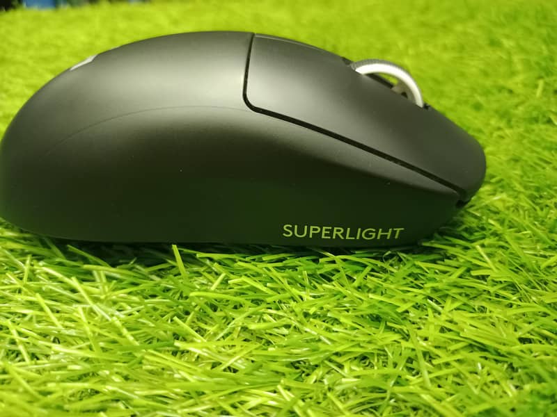 logitech g pro suparlight  wireless gaming mouse 0