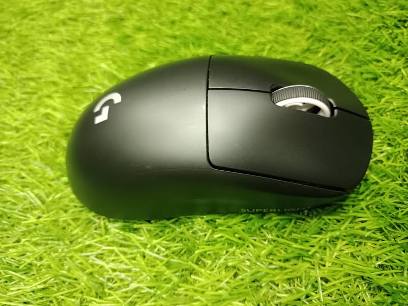 logitech g pro suparlight  wireless gaming mouse 1