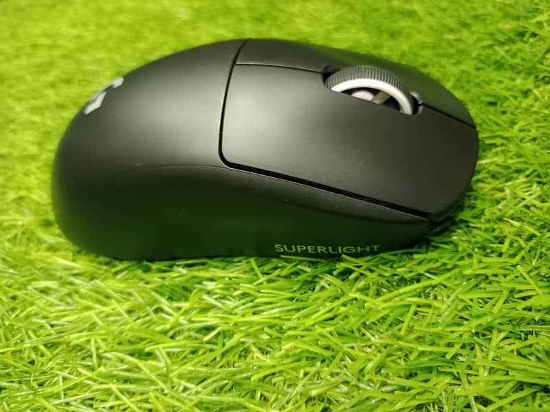 logitech g pro suparlight  wireless gaming mouse 2