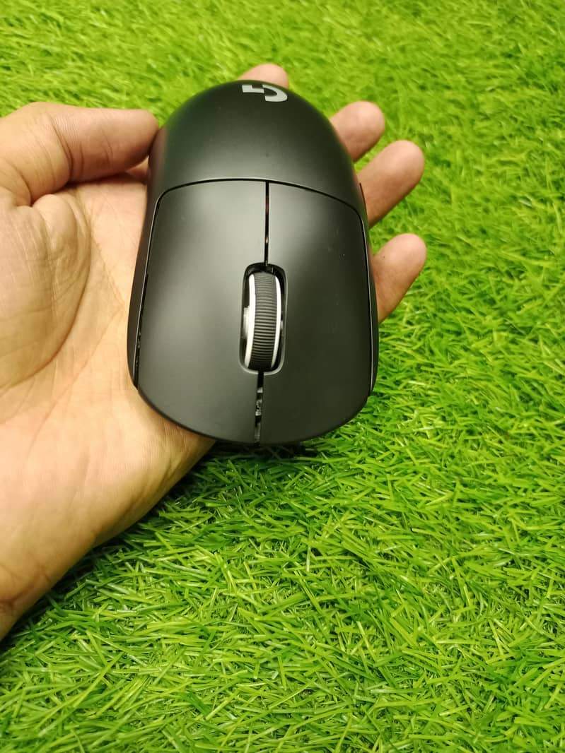 logitech g pro suparlight  wireless gaming mouse 5