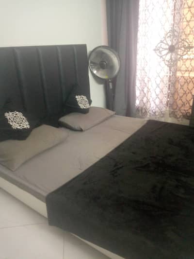 Queen size bed for sale