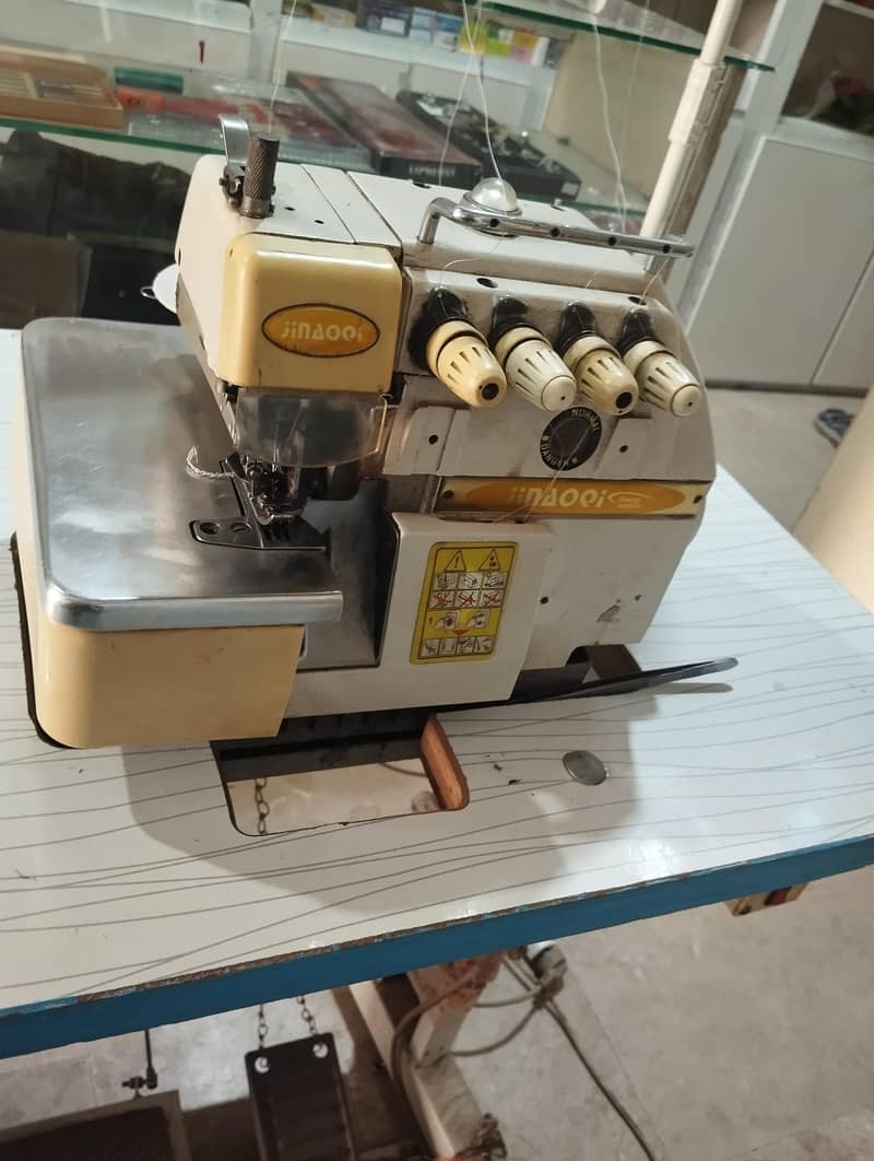 pikko + overlock machine  747 3