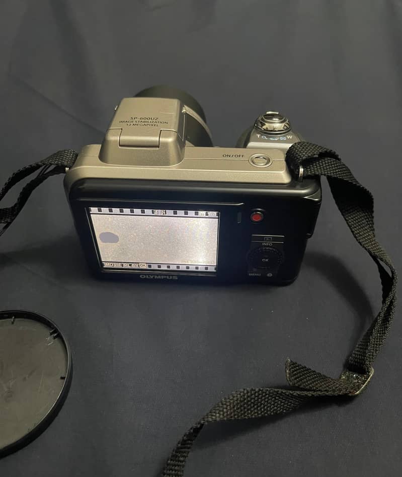 DSLR Camera (Olympus - SP 600UZ) 2
