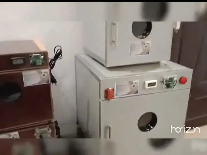 INCUBATOR & BROODERS — photo 4