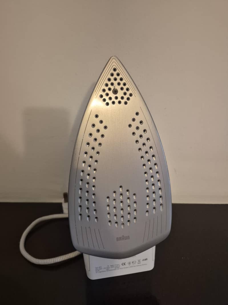 Braun iron 1