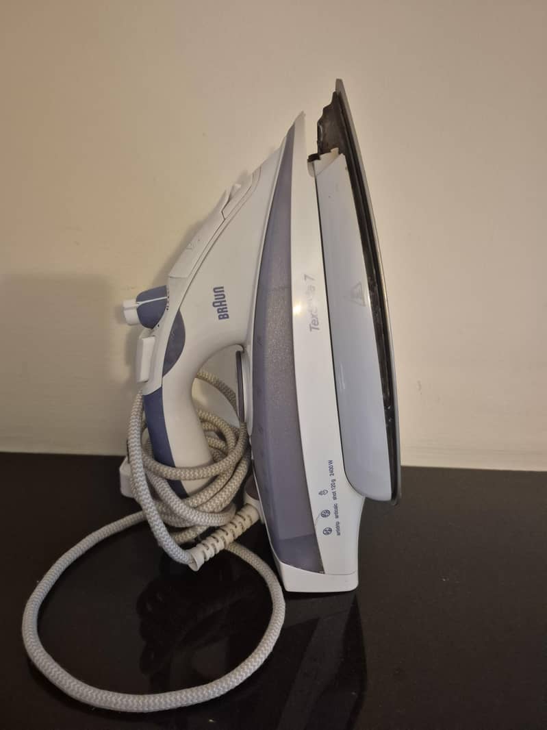 Braun iron 2