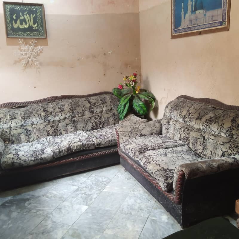 Sofa set For Sell . 1